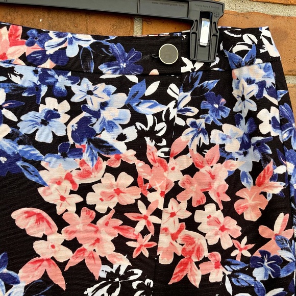 Tolbots Floral Pencil Skirt - Picture 2 of 6